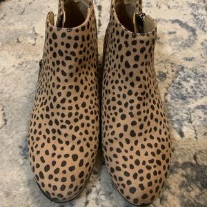 Girls leopard boots
